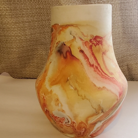 nemadji pottrey Other - Nemadji potttey  7in. Vintage.  Swirls. Aztec native thene.